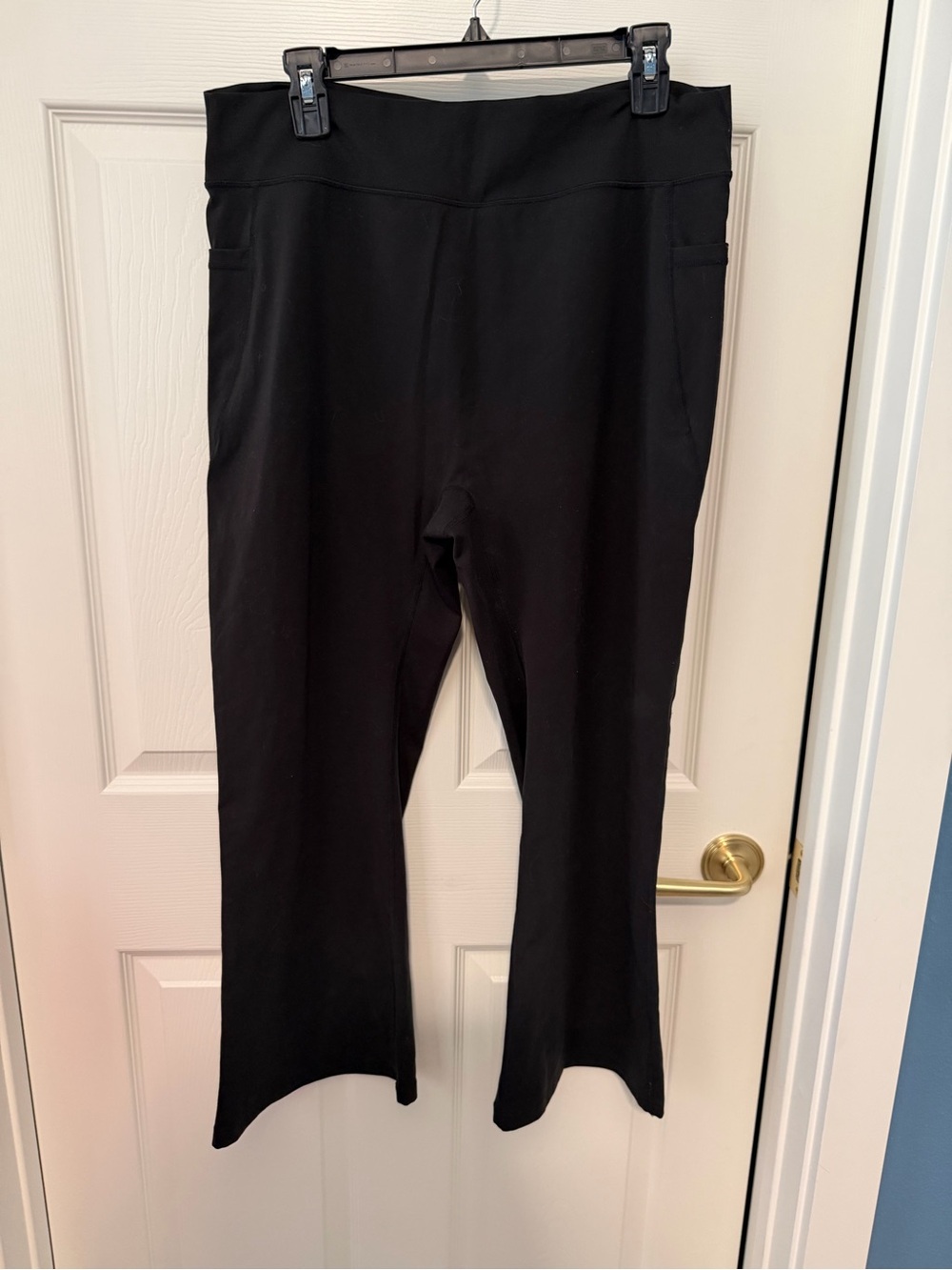 Alexander Jane flare leggings (25” inseam)